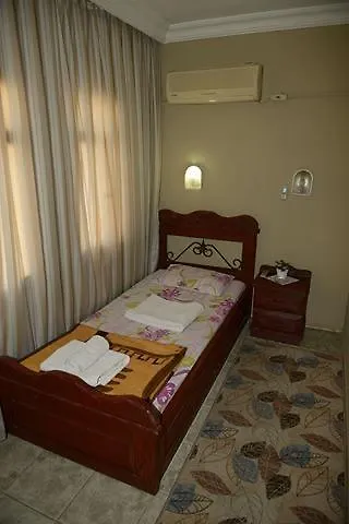 Alis Hotell *