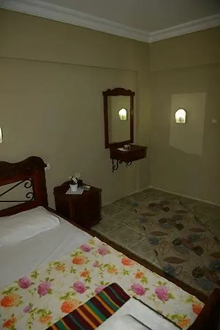 Hotell Alis *