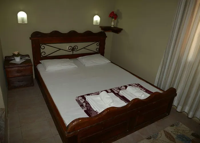 Alis Hotell *