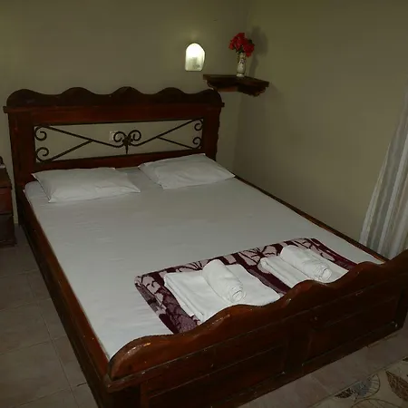 Alis Hotel *